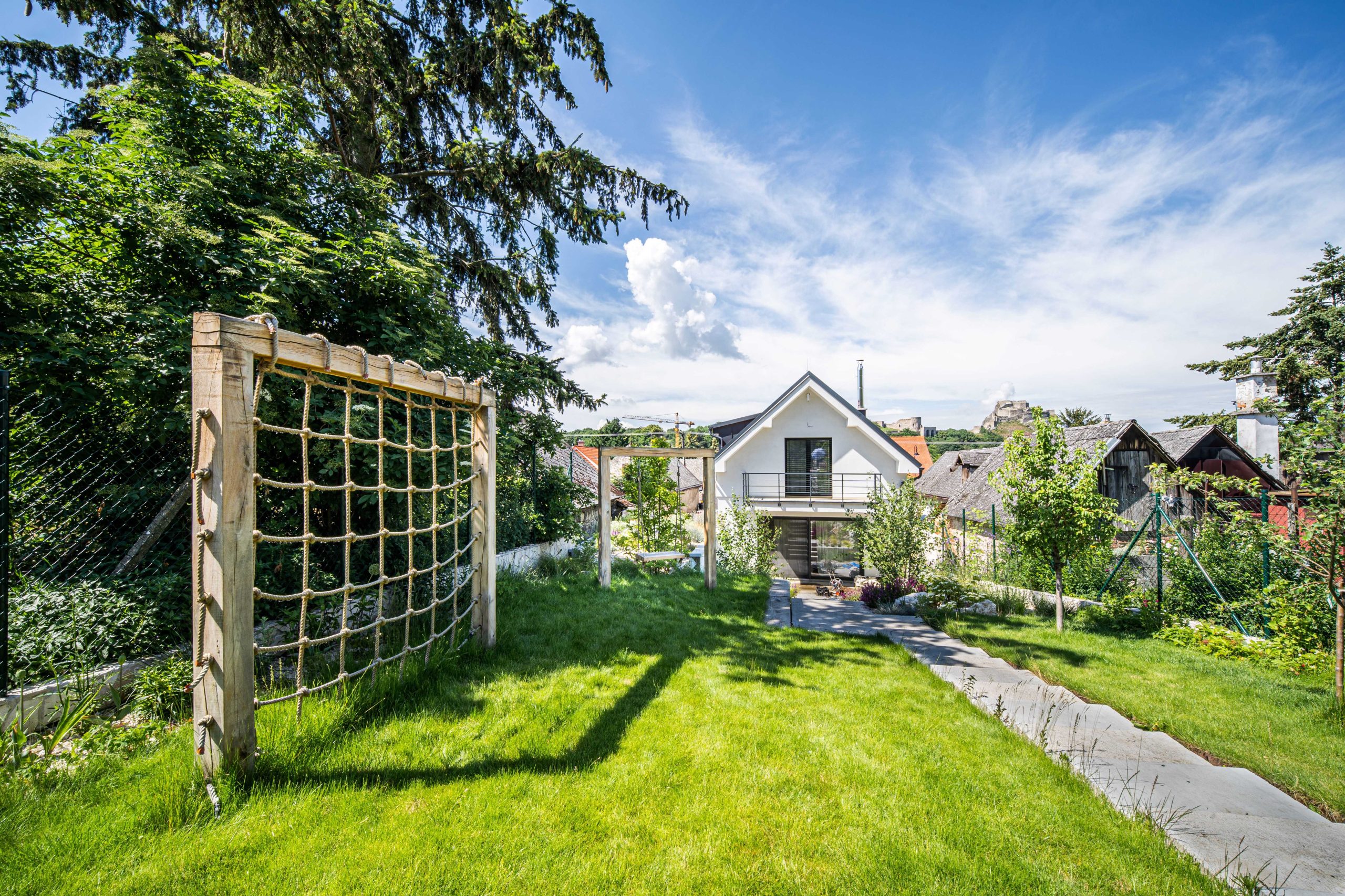 lanaturo-jan-konecny-zahradny-architekt-zahrada-vo-svahu